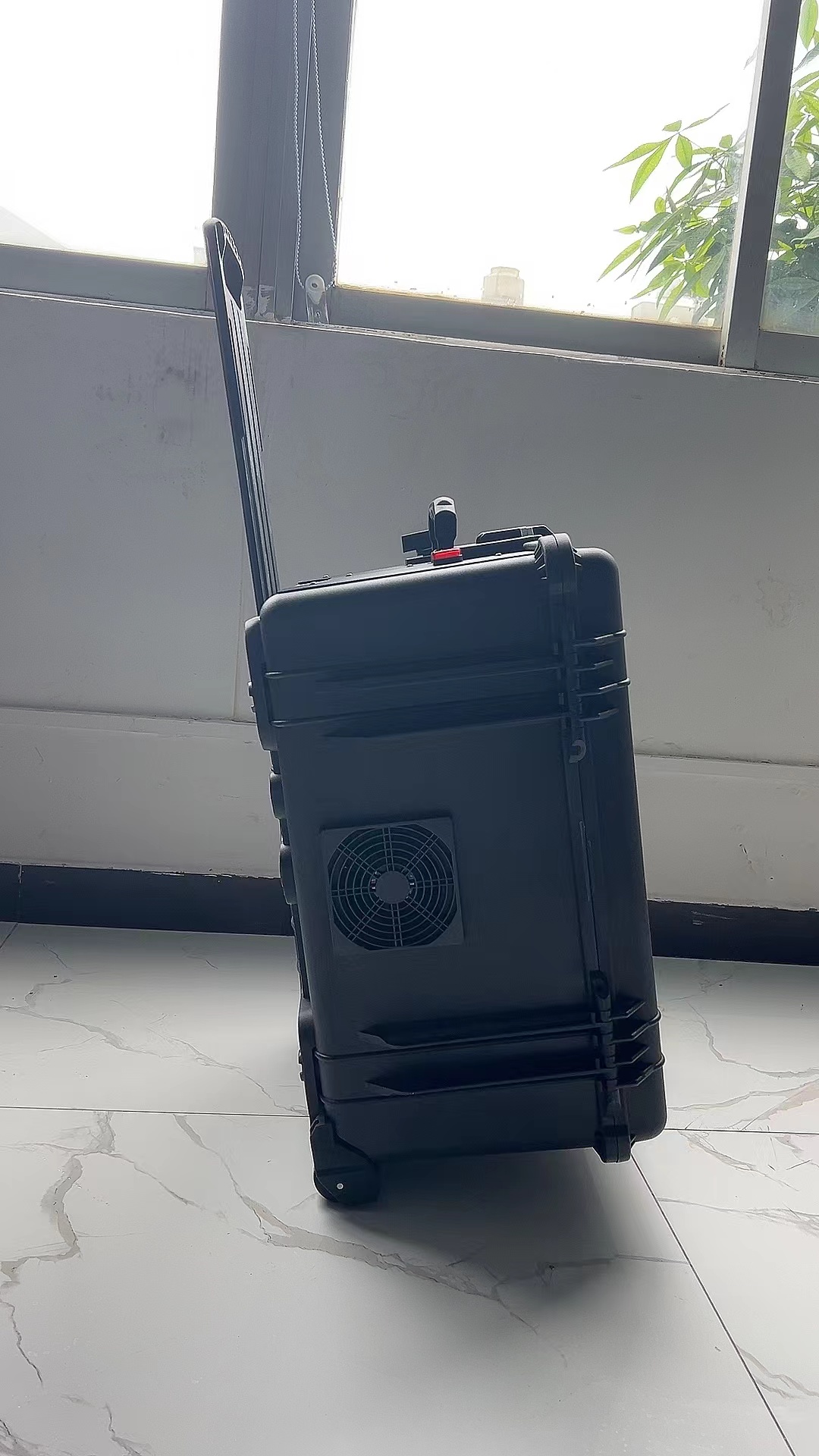 赣州手拉箱型移动通信干扰器